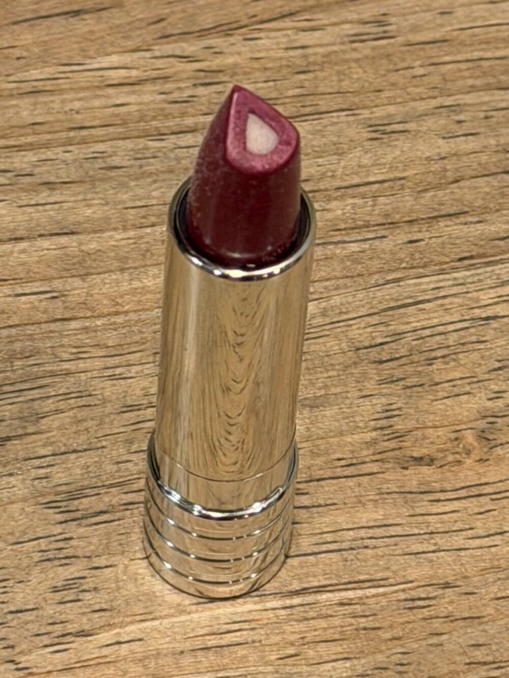 Clinique Dramatically Different Lipstick Lip Color 44 Raspberry Glace NWT - Picture 5 of 11
